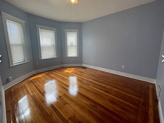4th image of 24 Litchfield St #2