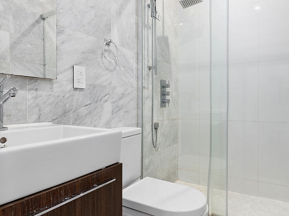 4th image of 211 8th Ave APT 4D
