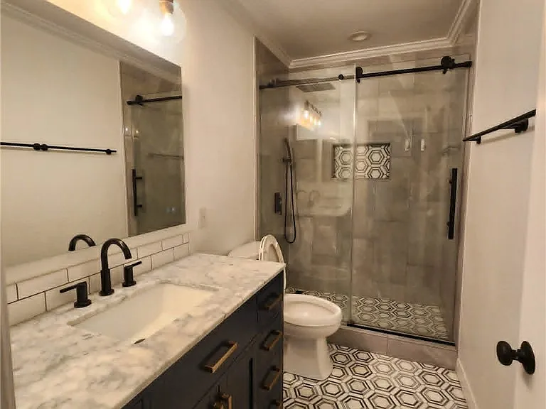 5 Dover — Photo 8
