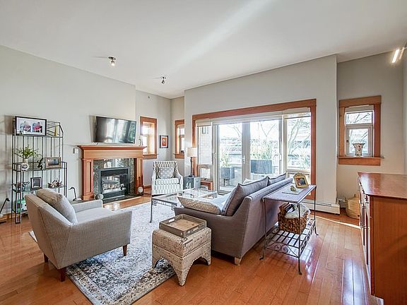 3rd image of 550 17th St #102