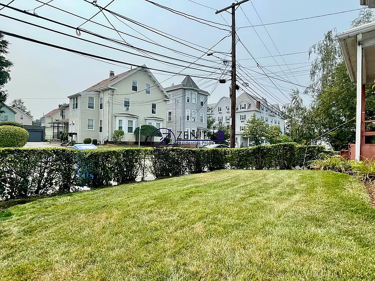 68 Maple St #3 — Photo 12