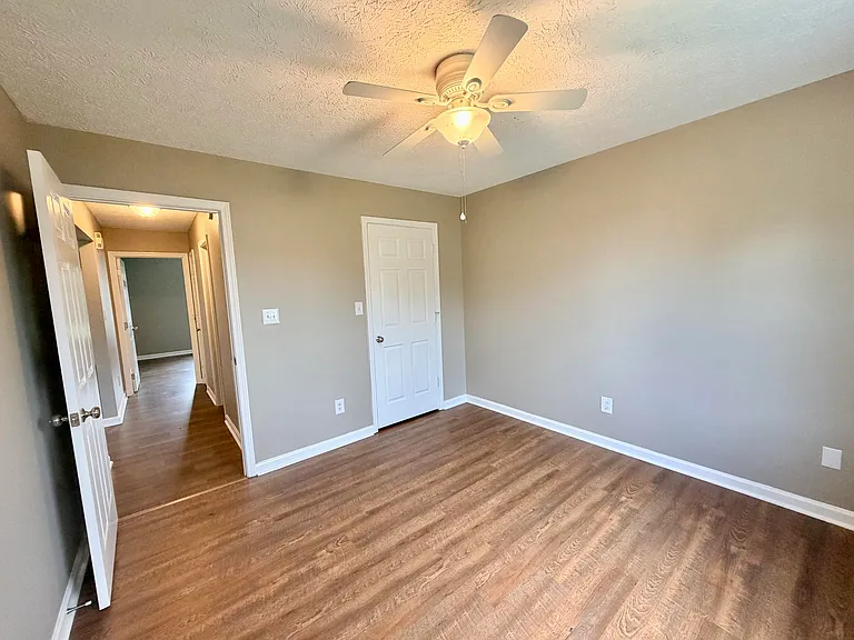 922 L C Ave — Photo 10