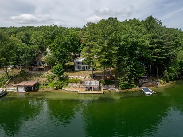 1877 Pinehurst Trl, Traverse City, MI 49696