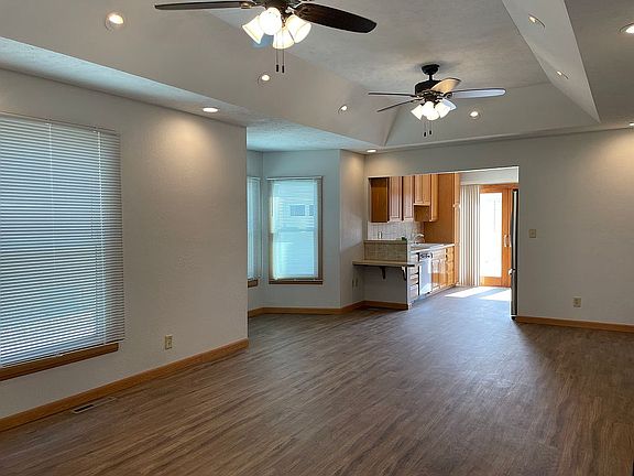 3rd image of 6629 Ballard Ave