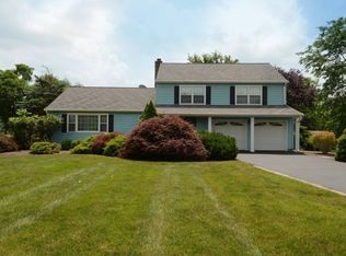 6 Dreahook Rd, White House Station, NJ 08889