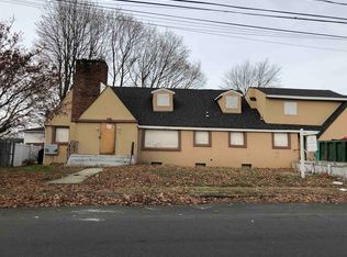 54 Tiber Ave, Deer Park, NY 11729