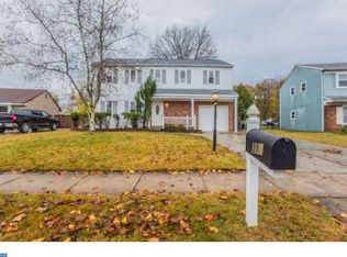 318 Ipswich Ln, Williamstown, NJ 08094