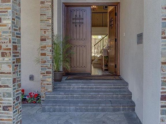 5th image of 1055 Winston Ct
