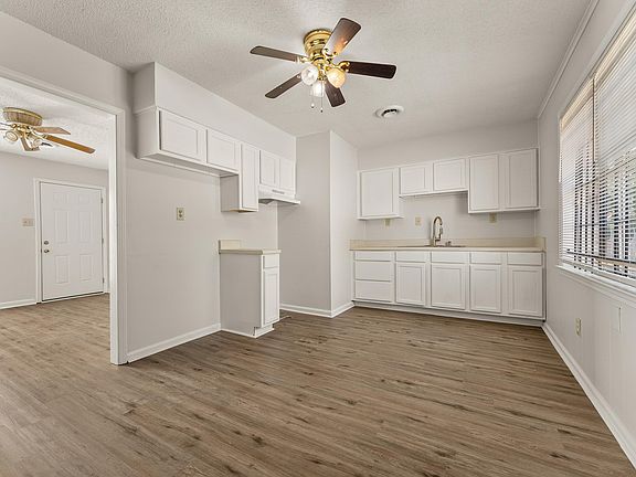 5th image of 3290 Valley Stream Cv