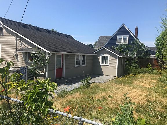 2nd image of 1627 2nd St