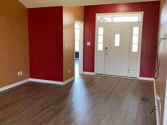 3rd image of 212 Wilchar Blvd