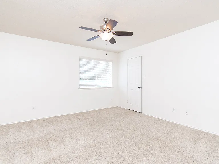 4902 Selenite Ct — Photo 21