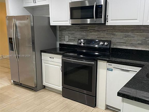 5th image of 251 SW 96th Ter #251
