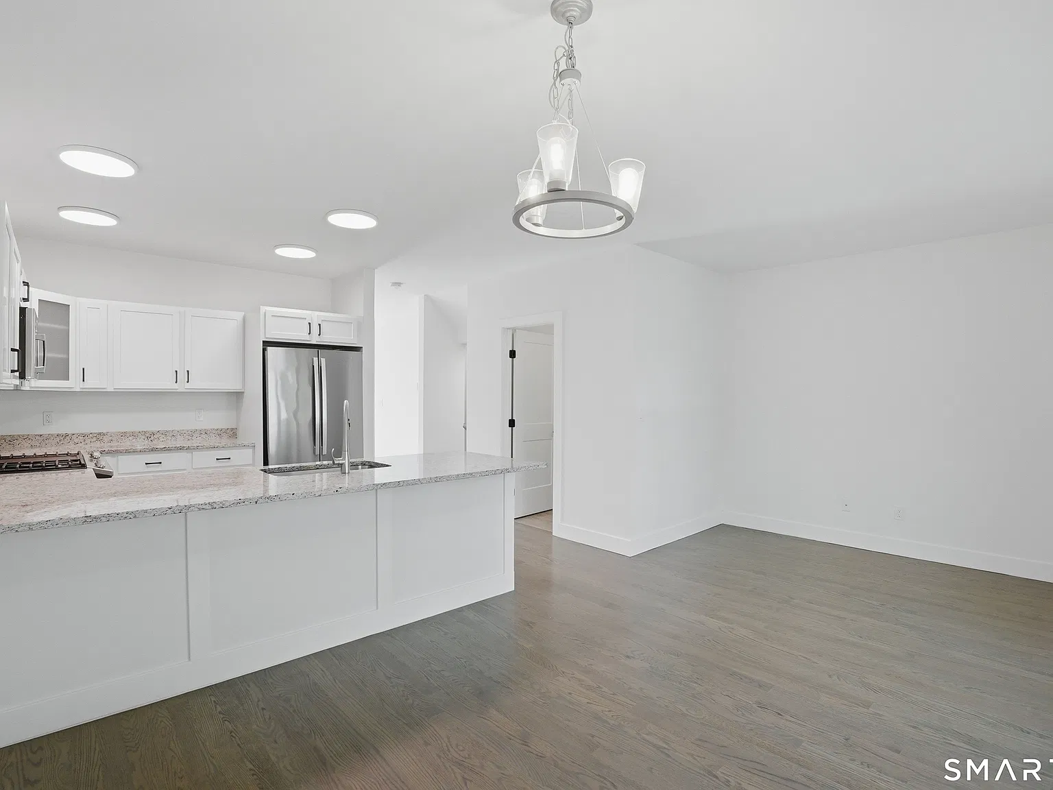 2 bed, 2.5 bath, 1605 sqft, $3,500 — Photo 2