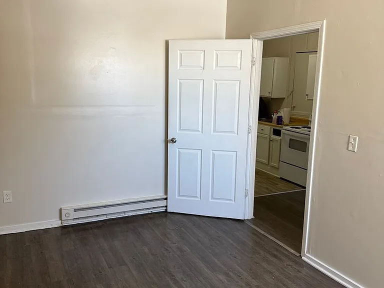 1525 S Walnut St — Photo 6