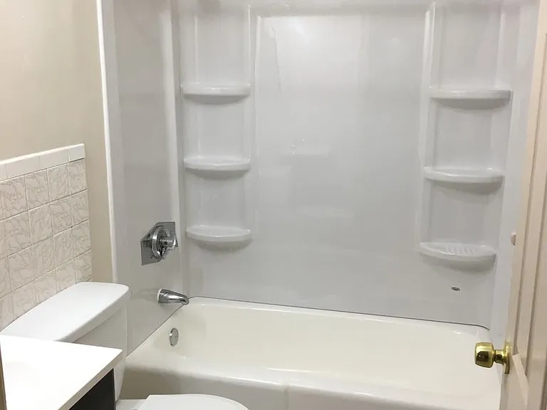 42 Oakland Ave — Photo 5