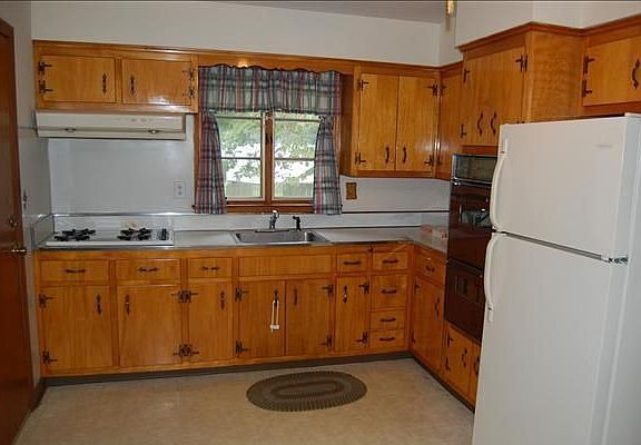 3rd image of 6 Lincoln Pl