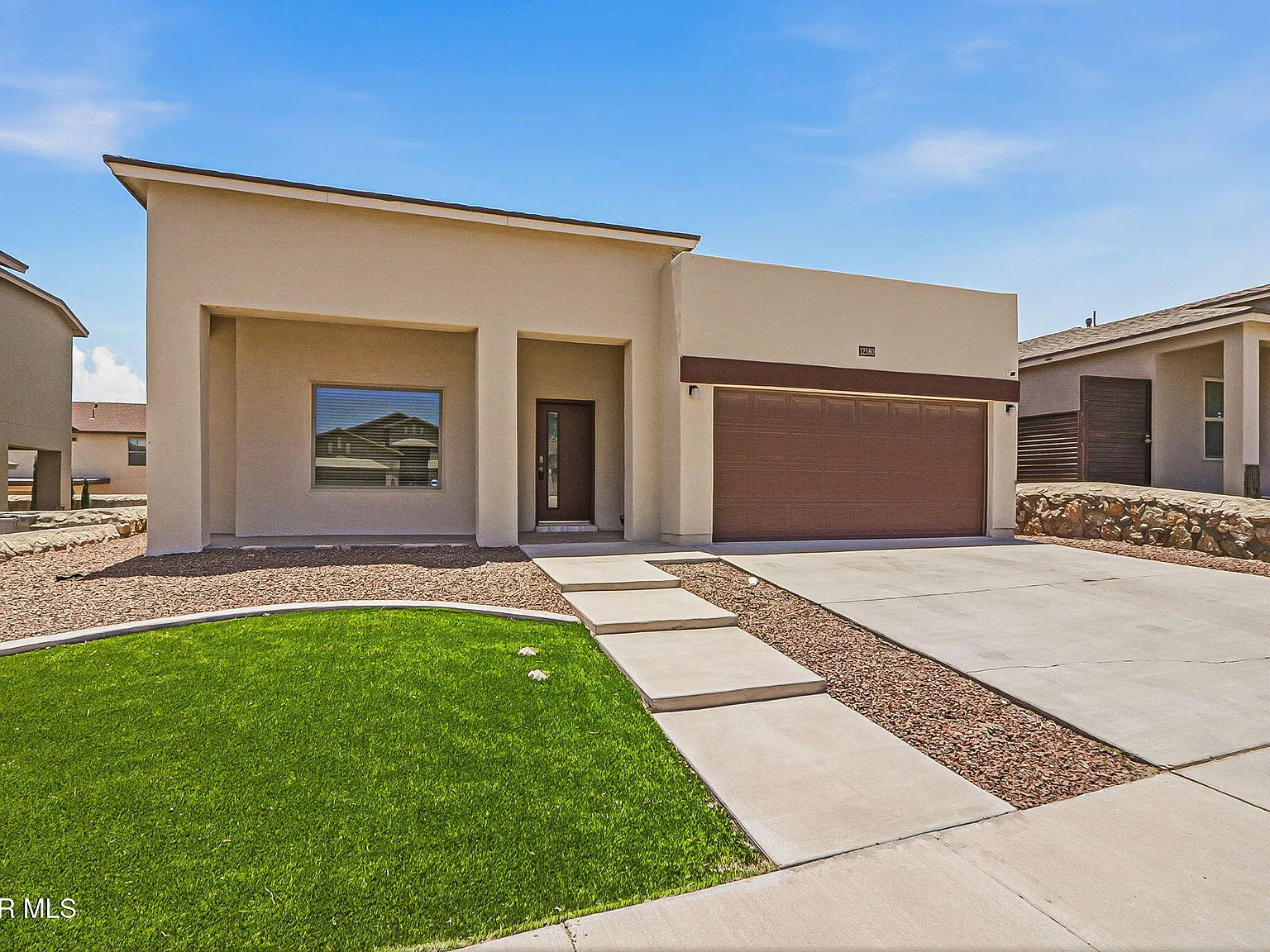 3 bed, 2.0 bath, 1648 sqft, $1,795 — Photo 2