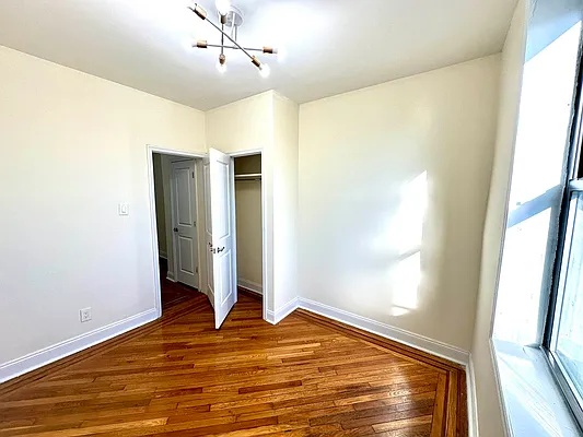 Rented by EXR | media 27