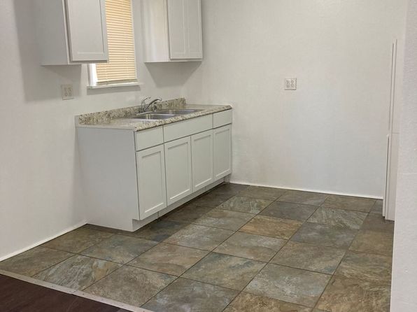 811 Underwood Ave #815