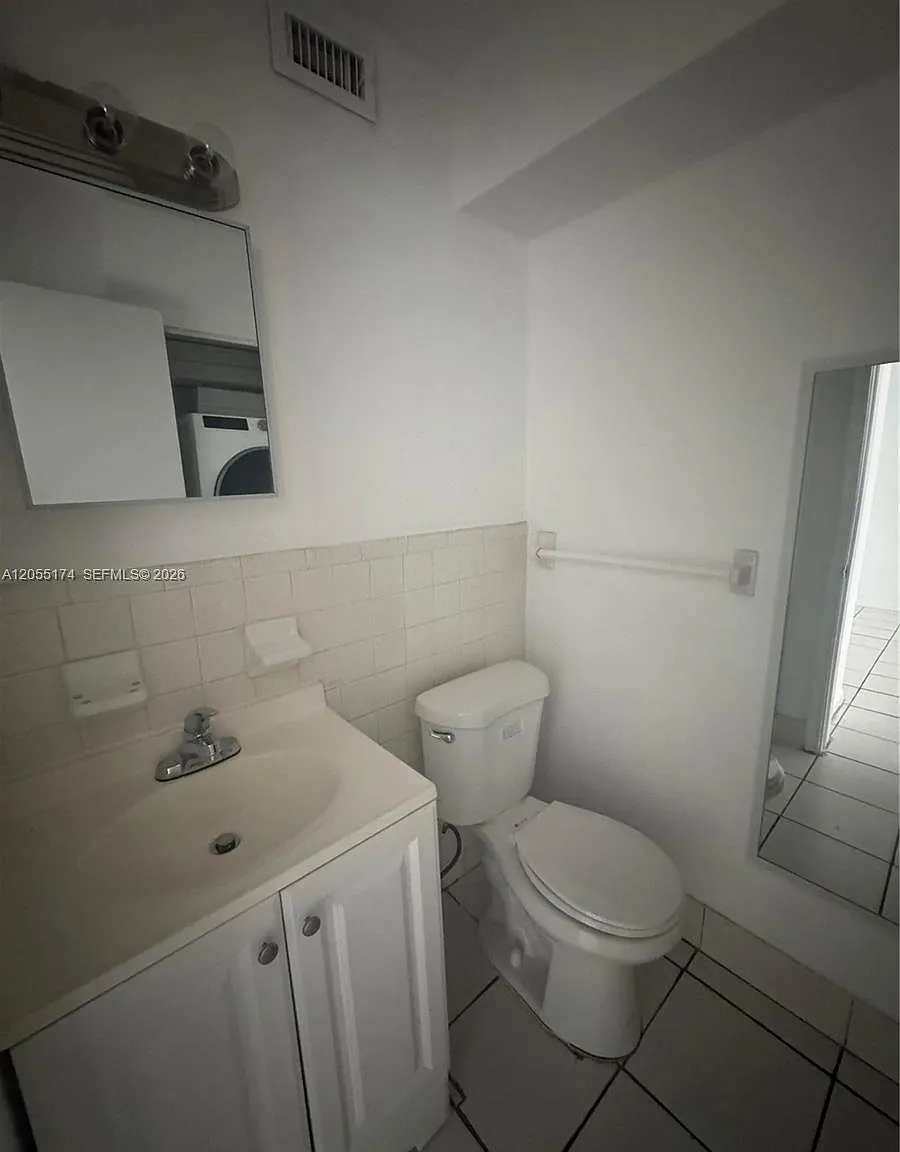 Royal Oaks Townhouse 6 Co — Photo 4