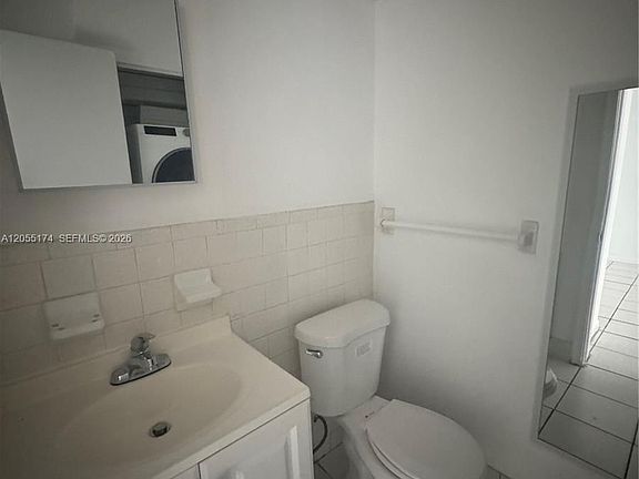 4th image of 2606 NW 52nd Ave #D15