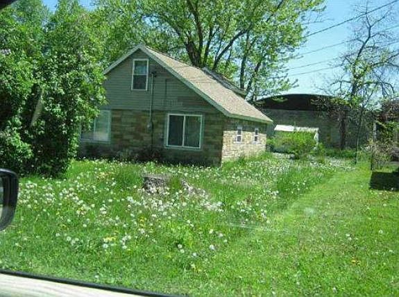 2nd image of 154 Probasco St