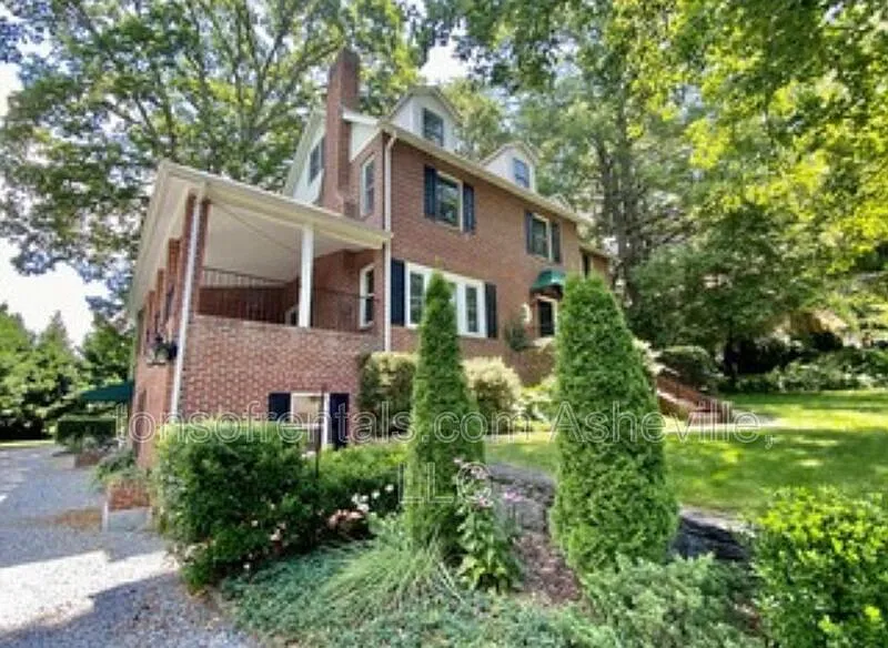 1 bed, 1.0 bath, 592 sqft, $1,195 — Photo 2