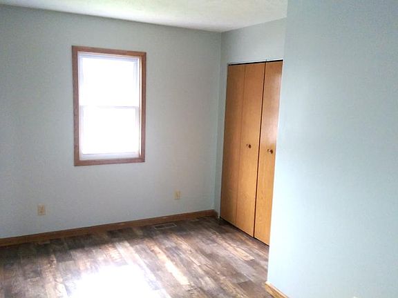 5th image of 350 S 6th St