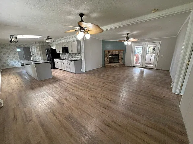 3 bed, 1620 sqft, $2,000 — Photo 3
