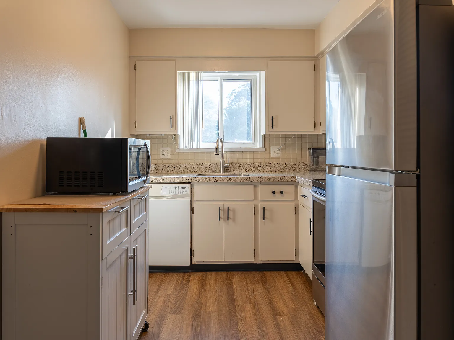 2 bed, 900 sqft, $1,650 — Photo 4
