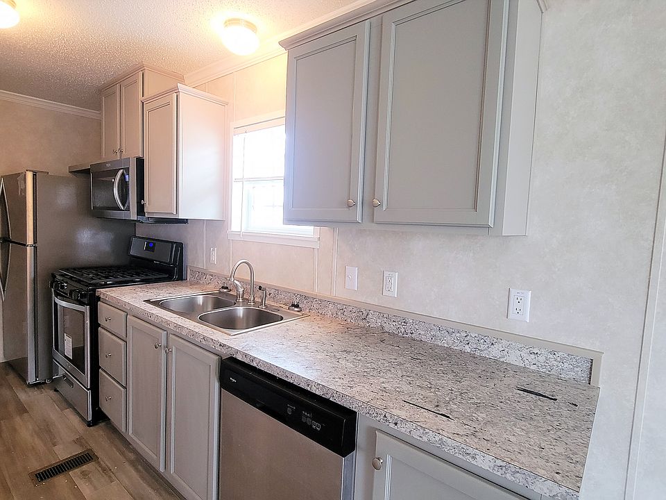 1st image of 20 Canal Dr #300-020