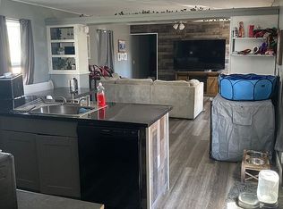 38029 Rosedale Dr, Clinton Township, MI 48036