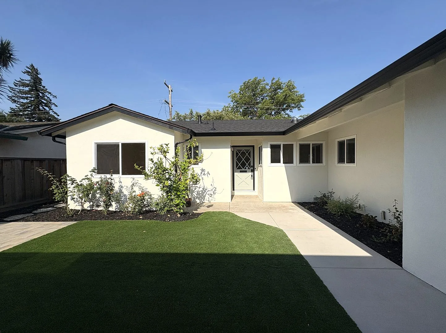 Beautifully Renovated 3-Bedroom, 2-Bathroom Duplex in Sunnyvale — Photo 4