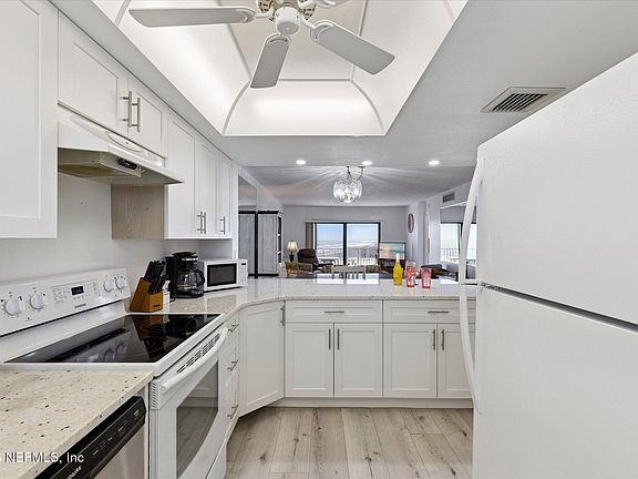 2nd image of 7520 RIDGEWOOD Avenue #906