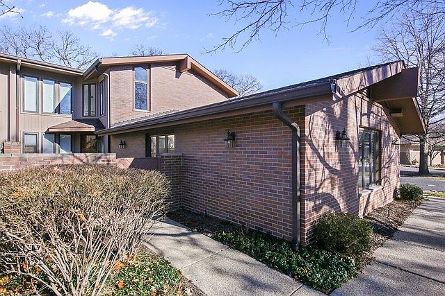 1st image of 1441 Fox Ln #10F