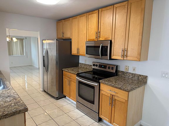 5th image of 1687 SW 20th Terrace