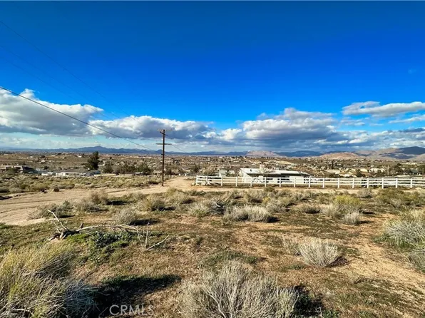 1 Outpost Rd, Apple Valley, CA 92308