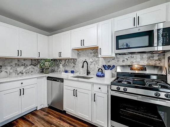 4th image of 4000 Linkwood Rd #4002D