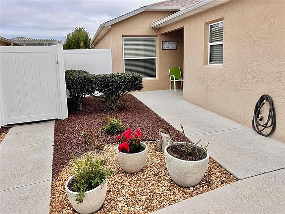 3rd image of 2000 Goldenrod Ct