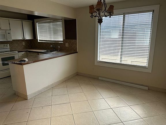 3rd image of 5344 Bosque Ln APT 104