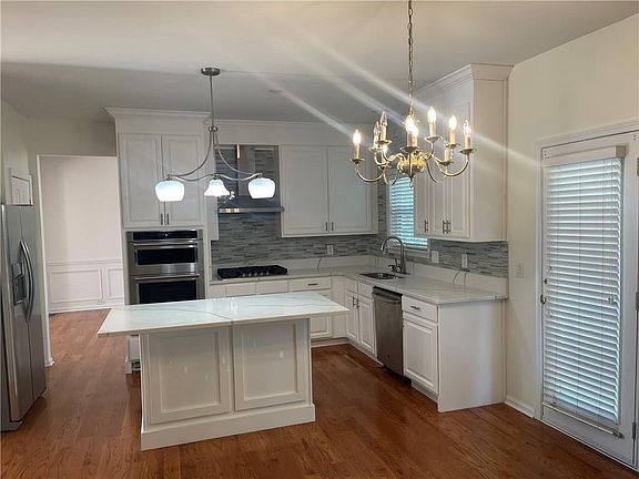 3rd image of 1023 Cassina Ct