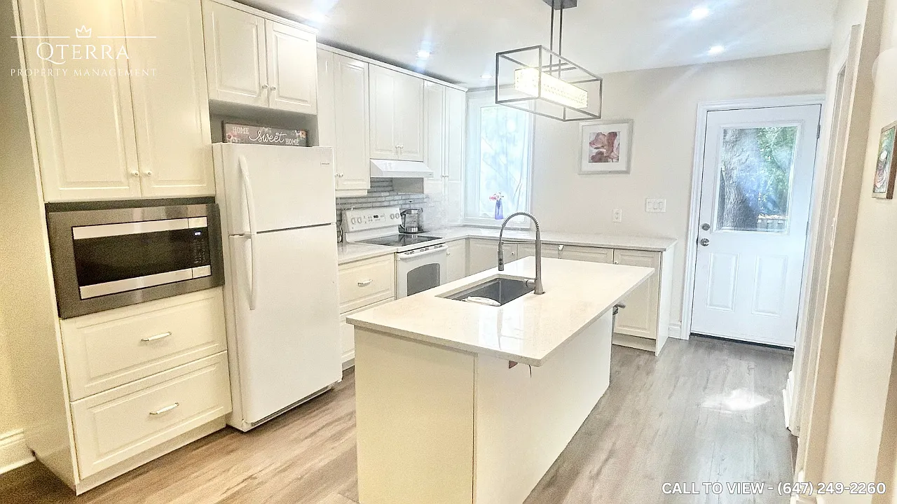 4 bed, 1300 sqft, $2,695 — Photo 2