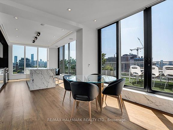 4th image of 301 Markham St #Penthouse 805