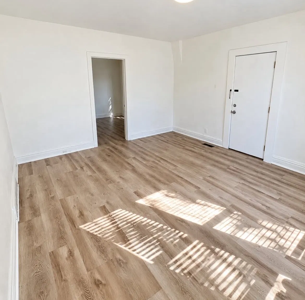 403 N 700 W — Photo 3