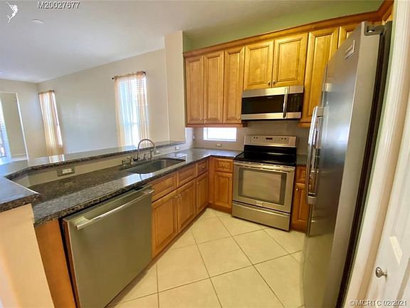 4th image of 3731 NW Willow Creek Dr