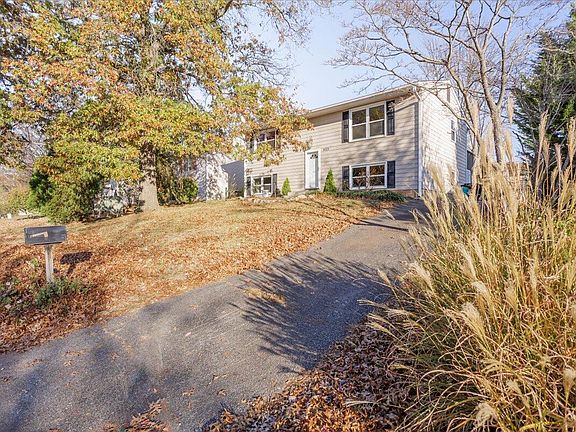3rd image of 8521 Northland Dr