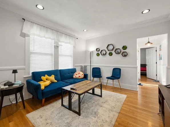 38 Dalrymple St #2, Boston, MA 02130