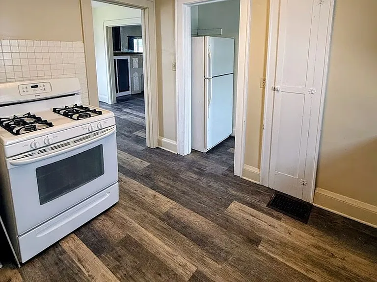 36 W Wilbeth Rd — Photo 6