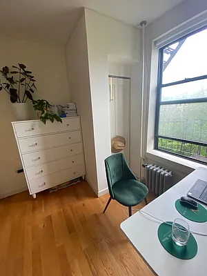 Rented by R New York | media 28